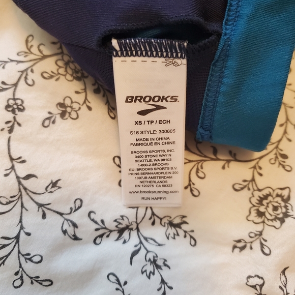 Brooks Moving Comfort Collection Hot Shot sports bra xs Navy NWT - Picture 6 of 8